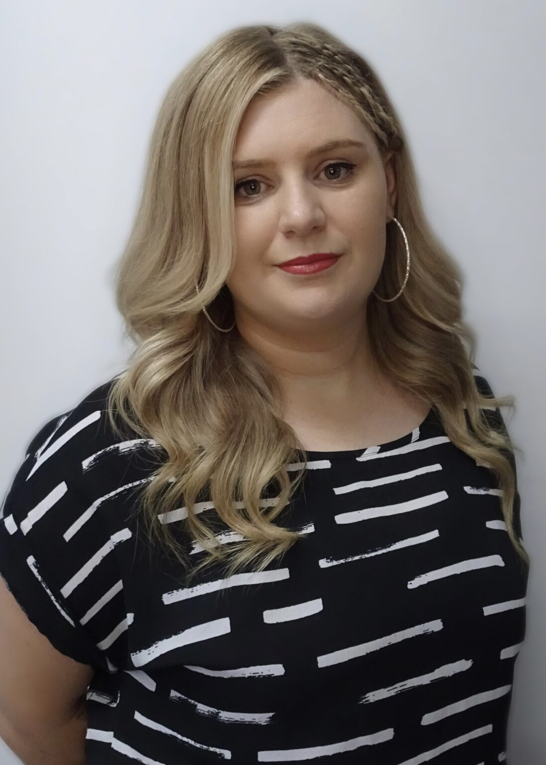 Hannah, Senior Hair Stylist at Elizabeth Georg Hair Design, Hamilton